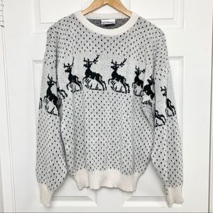 Vintage holiday sweater monochrome